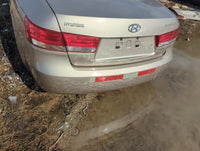 2006-2008 Hyundai Sonata Rear Bumper Assembly Oem - Oemusedautoparts1.com