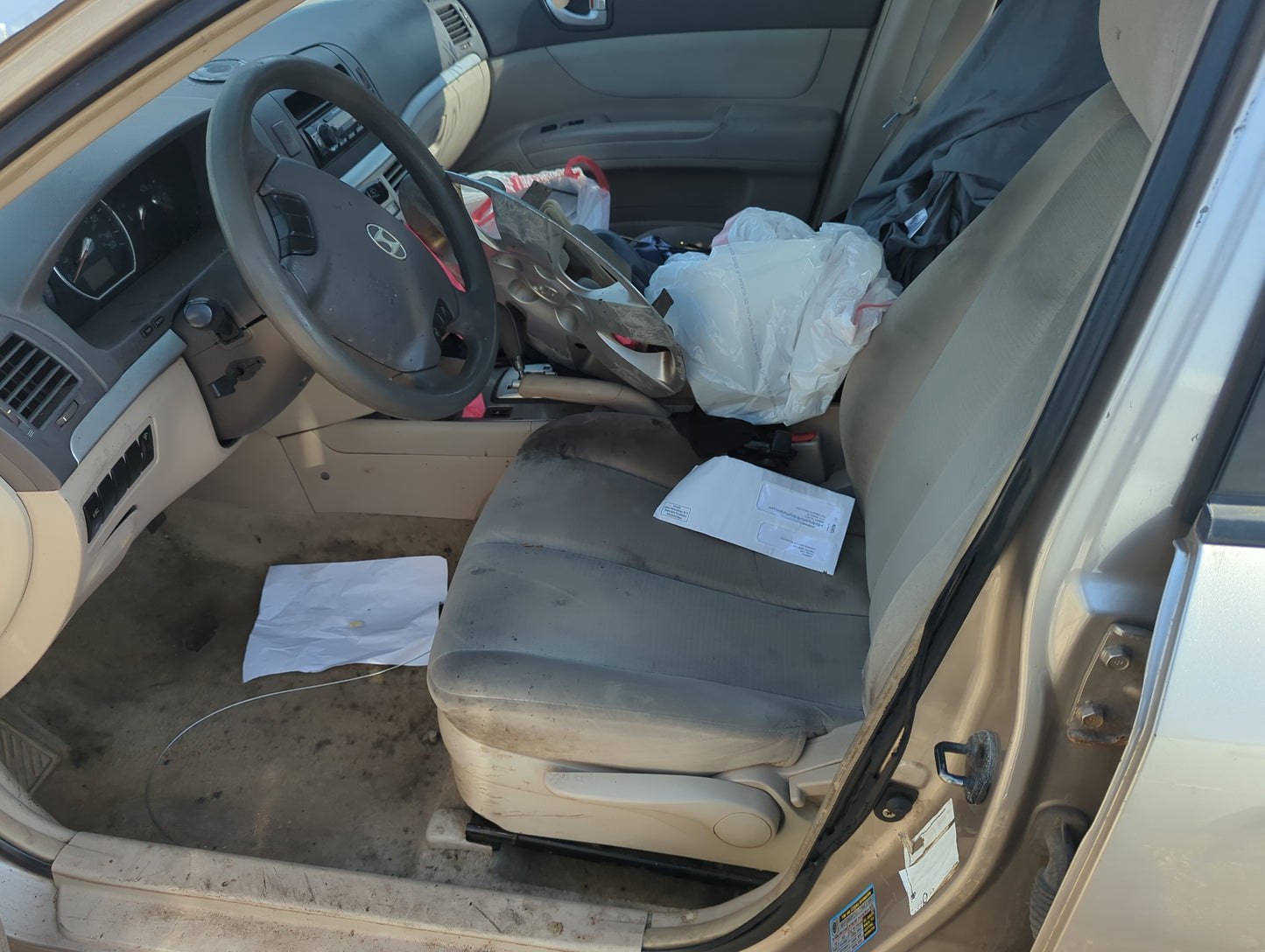 2006-2008 Hyundai Sonata Driver Front Seat Oem 1359787 - Oemusedautoparts1.com