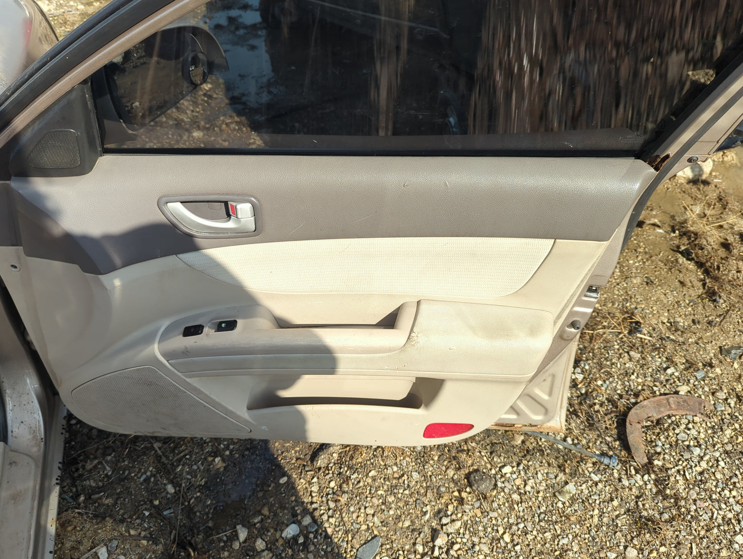 2008 Hyundai Sonata Front Right Passenger Interior Door Panel Trim 1359877 - Oemusedautoparts1.com