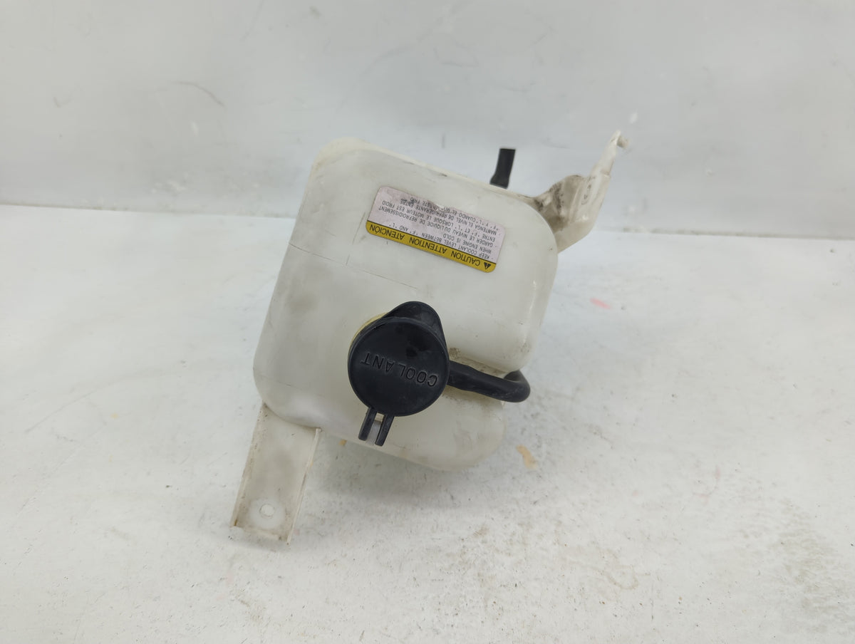 2006-2009 Hyundai Sonata Radiator Coolant Overflow Expansion Tank Bottle 1369219 - Oemusedautoparts1.com