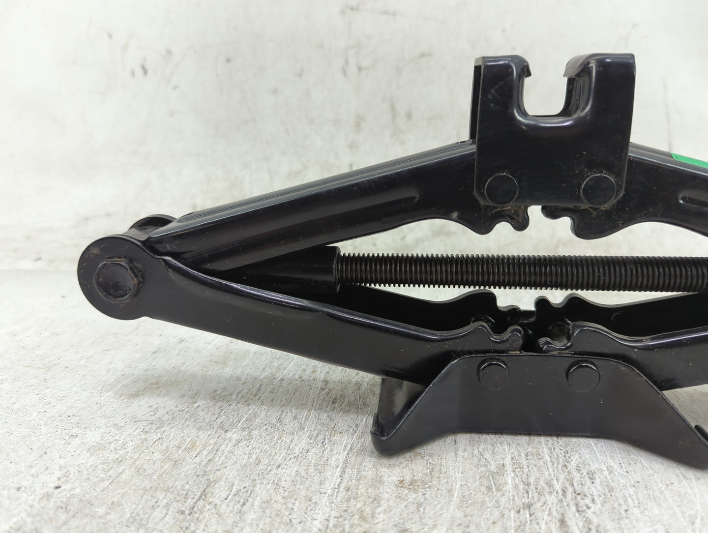 2008 Hyundai Sonata Spare Scissor Car Jack - Oemusedautoparts1.com