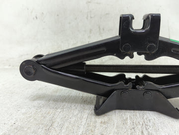 2008 Hyundai Sonata Spare Scissor Car Jack - Oemusedautoparts1.com