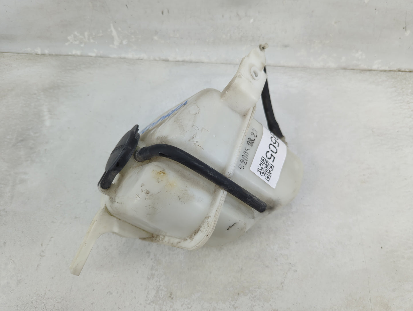 2006-2009 Hyundai Sonata Radiator Coolant Overflow Expansion Tank Bottle 1459505 - Oemusedautoparts1.com