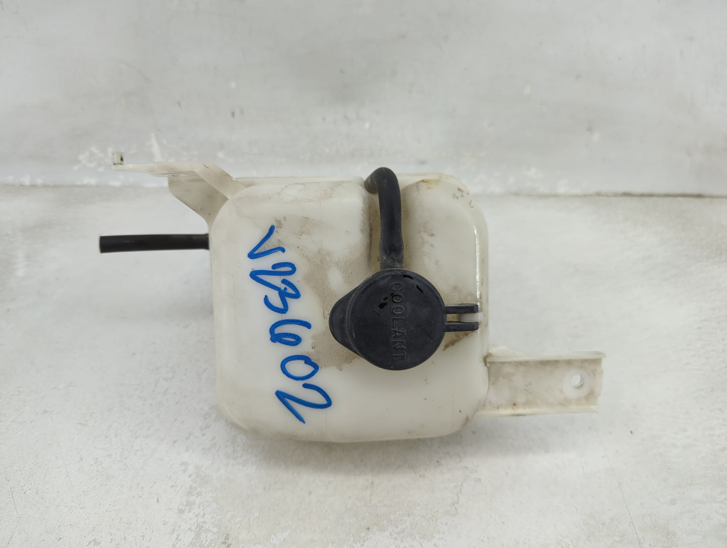 2006-2009 Hyundai Sonata Radiator Coolant Overflow Expansion Tank Bottle 1459505 - Oemusedautoparts1.com