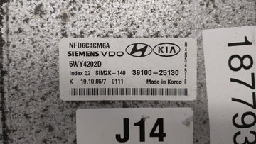 2006-2008 Hyundai Sonata PCM Engine Control Computer ECU ECM PCU OEM P/N:39100-25131 39100-25135 Fits Fits 2006 2007 2008 OEM Used Auto Parts