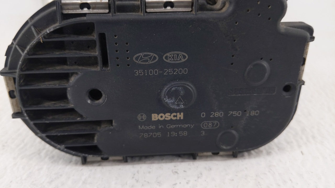 2006-2010 Hyundai Sonata Throttle Body P/N:35100-25400 35100-25200 Fits Fits 2006 2007 2008 2009 2010 2011 2012 2013 OEM Use