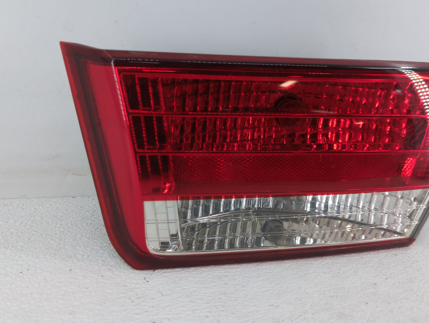2006-2008 Hyundai Sonata Tail Light Assembly Passenger Right OEM P/N:92404-0A0 Fits Fits 2006 2007 2008 OEM Used Auto Parts 