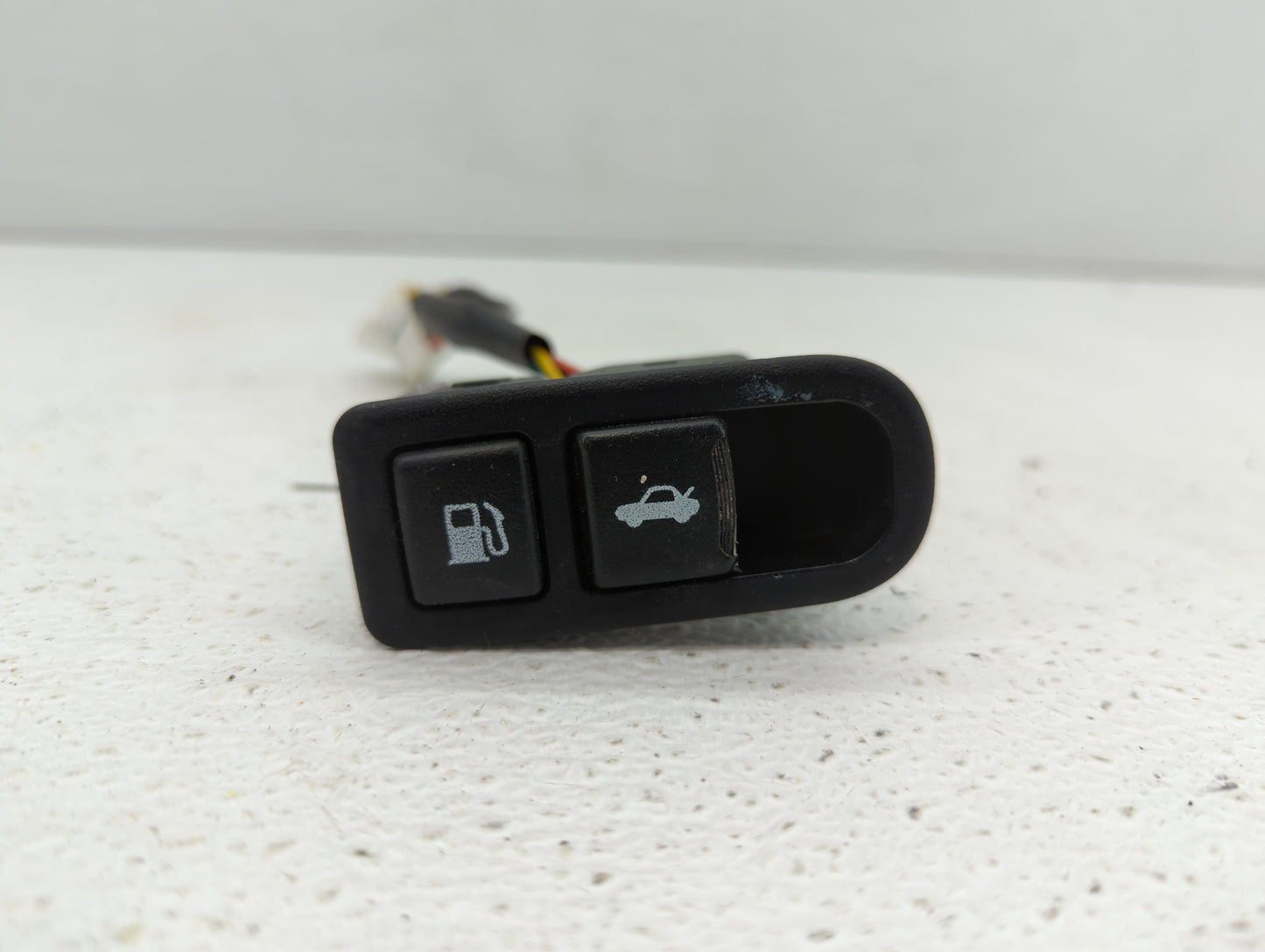 2008 Hyundai Sonata Trunk Lid-hinge Left Drivers Side Black - Oemusedautoparts1.com