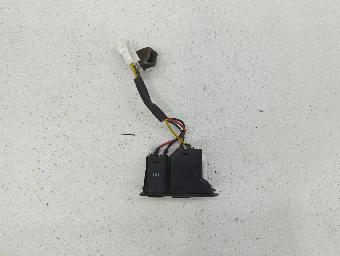 2008 Hyundai Sonata Trunk Lid-hinge Left Drivers Side Black - Oemusedautoparts1.com