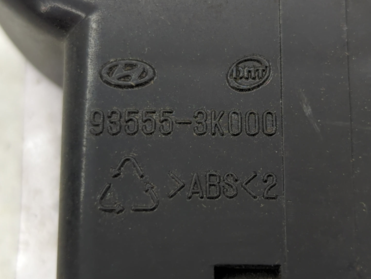 2008 Hyundai Sonata Trunk Lid-hinge Left Drivers Side Black - Oemusedautoparts1.com