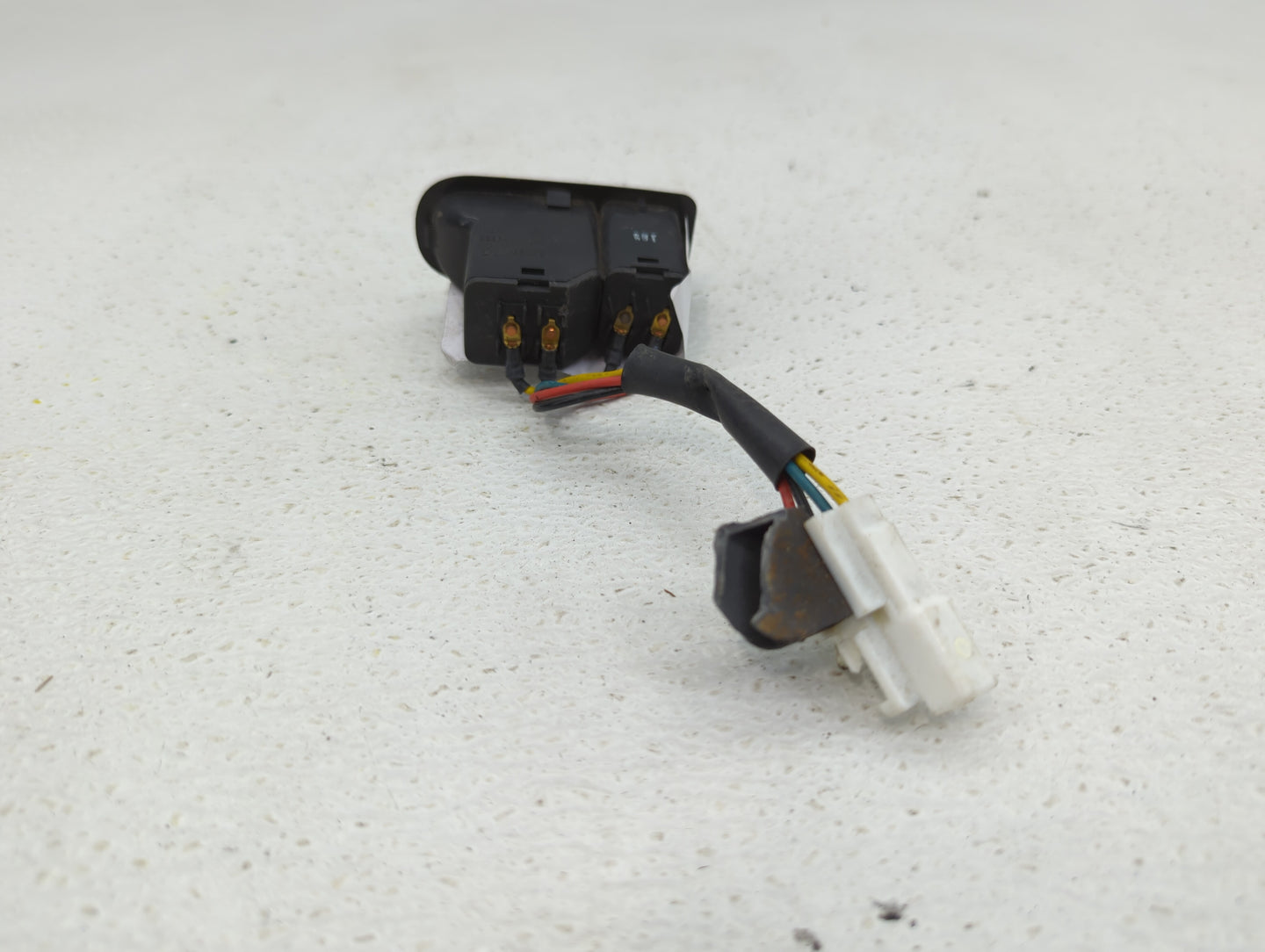 2008 Hyundai Sonata Trunk Lid-hinge Left Drivers Side Black - Oemusedautoparts1.com