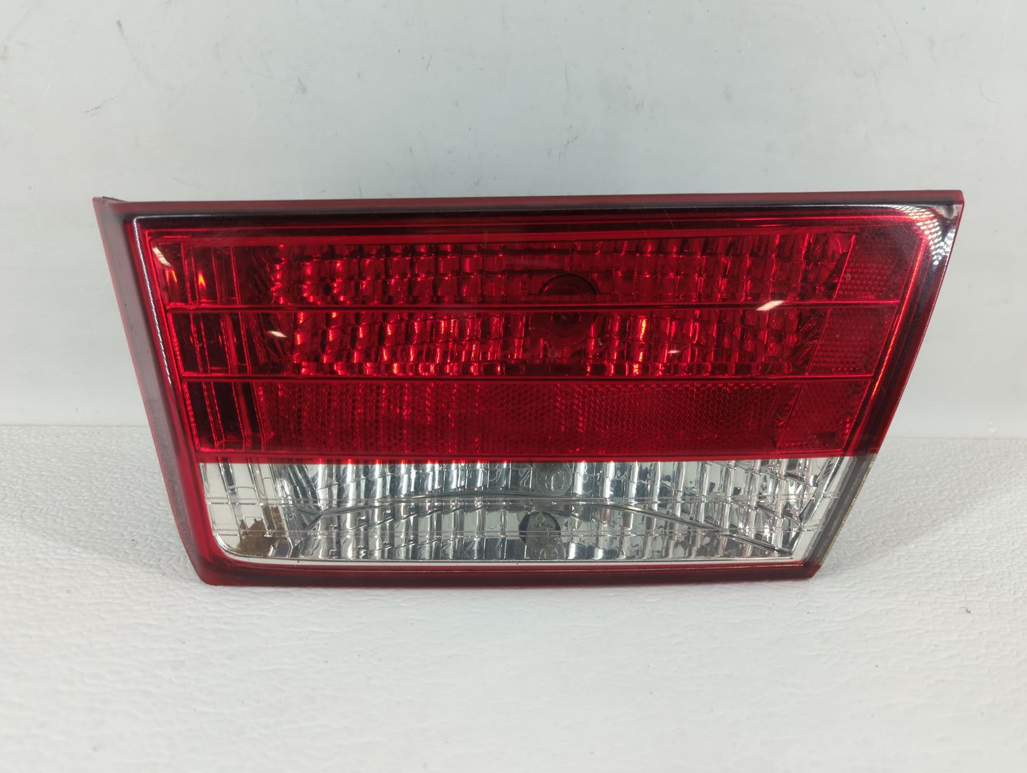 2006-2008 Hyundai Sonata Tail Light Assembly Driver Left OEM P/N:92403-0A0 Fits Fits 2006 2007 2008 OEM Used Auto Parts - Oe
