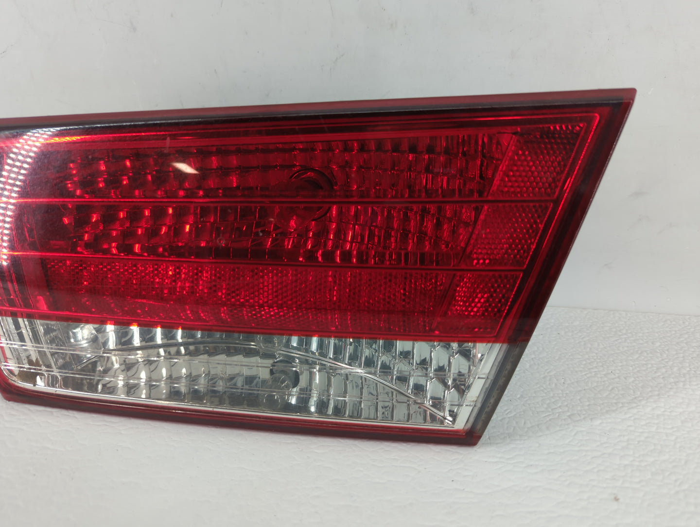 2006-2008 Hyundai Sonata Tail Light Assembly Driver Left OEM P/N:92403-0A0 Fits Fits 2006 2007 2008 OEM Used Auto Parts - Oe