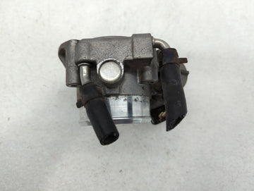 2006-2010 Hyundai Sonata Throttle Body P/N:35100-25200 Fits Fits 2006 2007 2008 2009 2010 2011 2012 2013 OEM Used Auto Parts