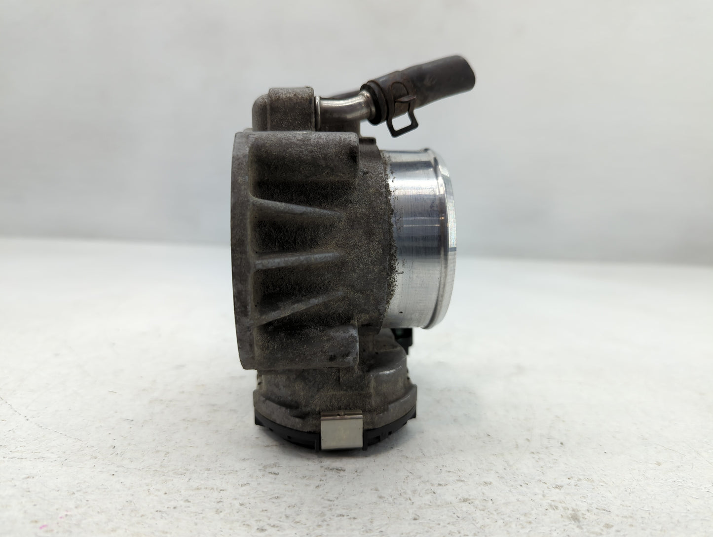 2006-2010 Hyundai Sonata Throttle Body P/N:35100-25200 Fits Fits 2006 2007 2008 2009 2010 2011 2012 2013 OEM Used Auto Parts