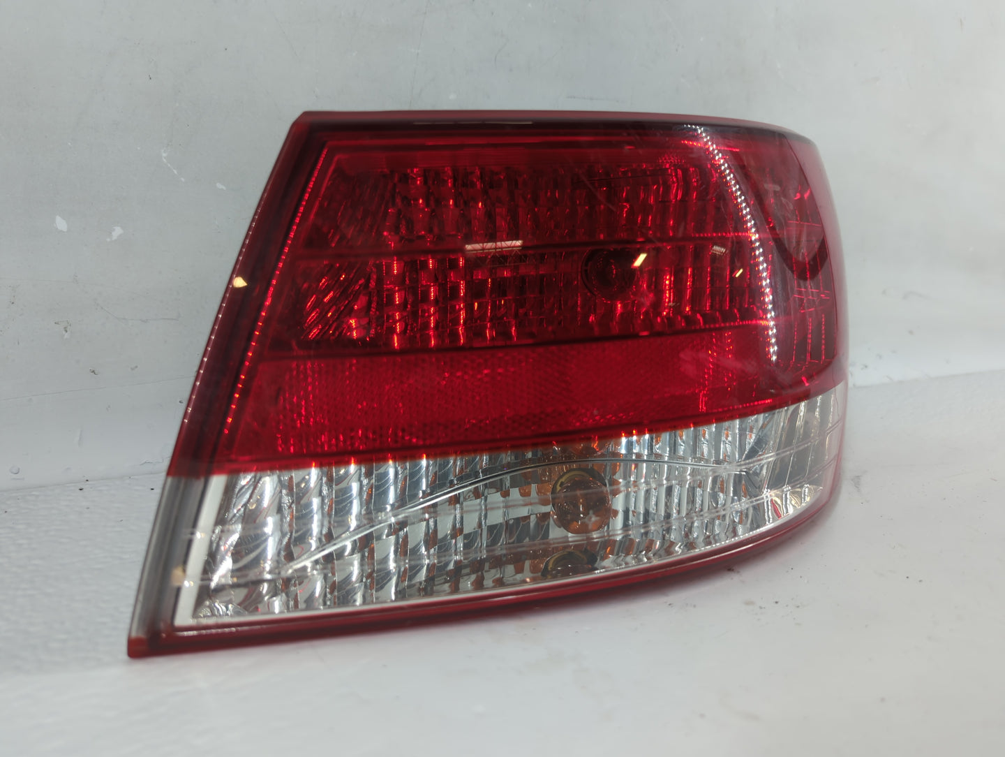 2006-2008 Hyundai Sonata Tail Light Assembly Driver Left OEM Fits Fits 2006 2007 2008 OEM Used Auto Parts - Oemusedautoparts