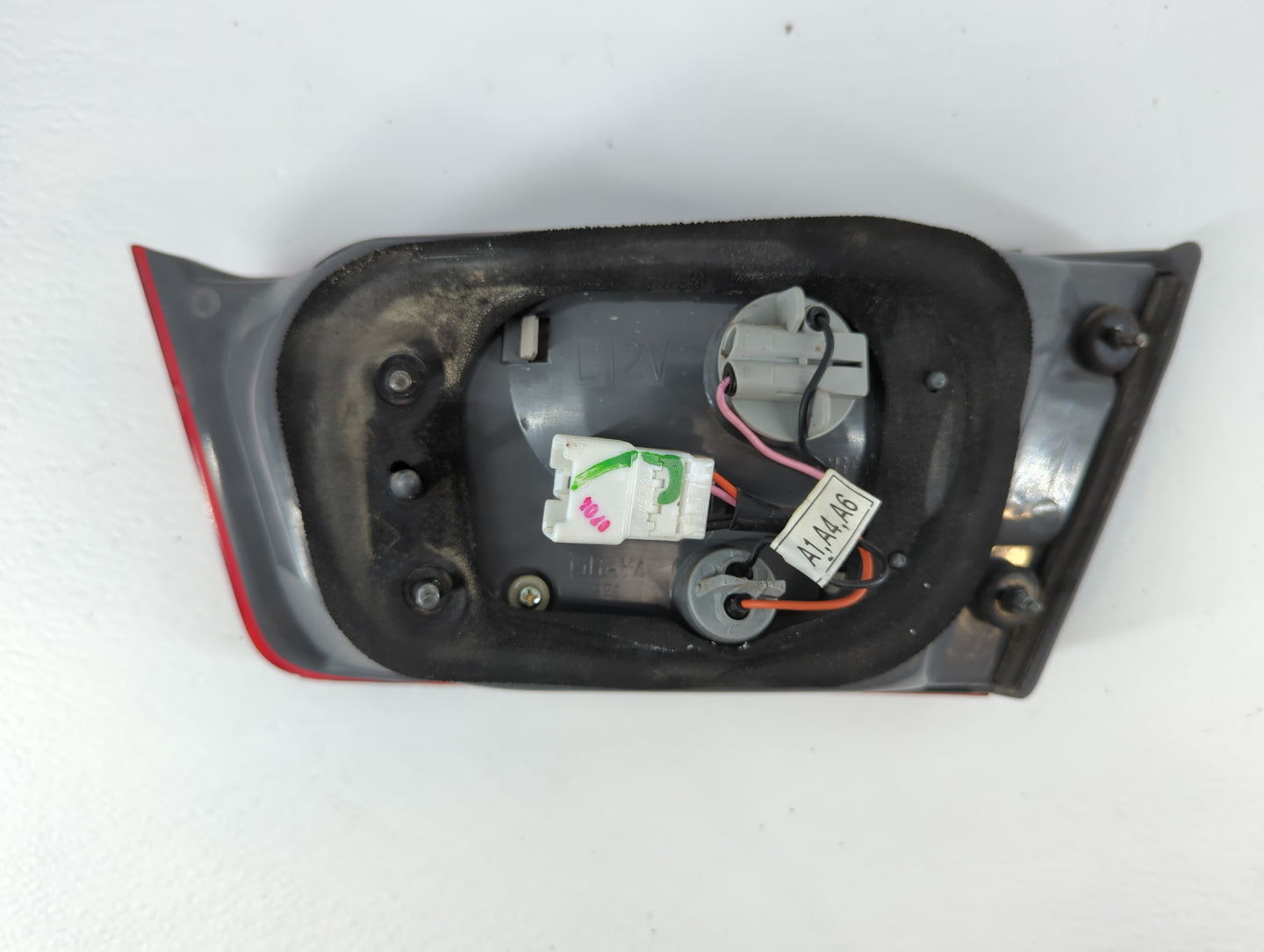2008 Hyundai Sonata Tail Light Assembly Passenger Right OEM P/N:92403-0A0 Fits OEM Used Auto Parts - Oemusedautoparts1.com