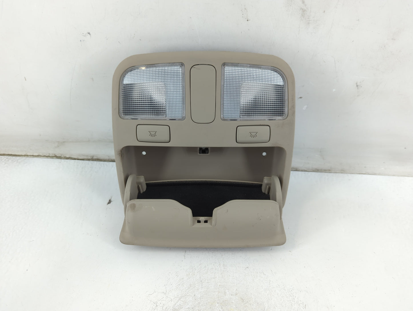 2008-2008 Hyundai Sonata Overhead Roof Console 889046 - Oemusedautoparts1.com