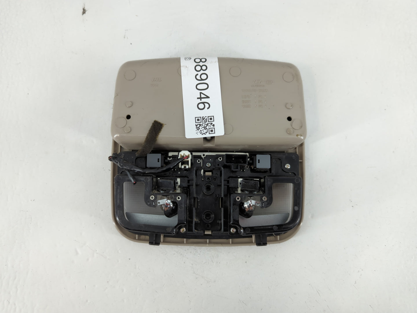 2008-2008 Hyundai Sonata Overhead Roof Console 889046 - Oemusedautoparts1.com