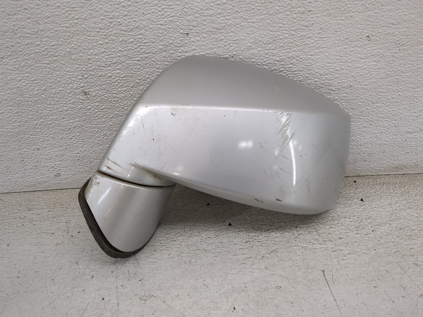 2005-2008 Hyundai Tiburon Driver Side View Mirror - Left Door Mirror OEM Used - Oemusedautoparts1.com