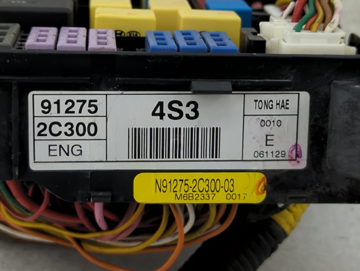 2003-2008 Hyundai Tiburon Fusebox Fuse Box Panel Relay Module P/N:91275-2C300 N91275-2C300-03 Fits OEM Used Auto Parts - Oem