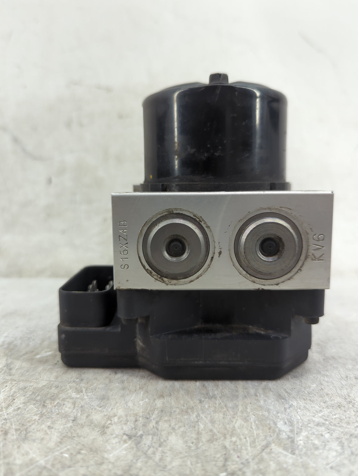 2008 Hyundai Tiburon ABS Pump Control Module Replacement P/N:58920-2C600 5WY7514A, 692AAF1H1456519 Fits OEM Used Auto Parts 
