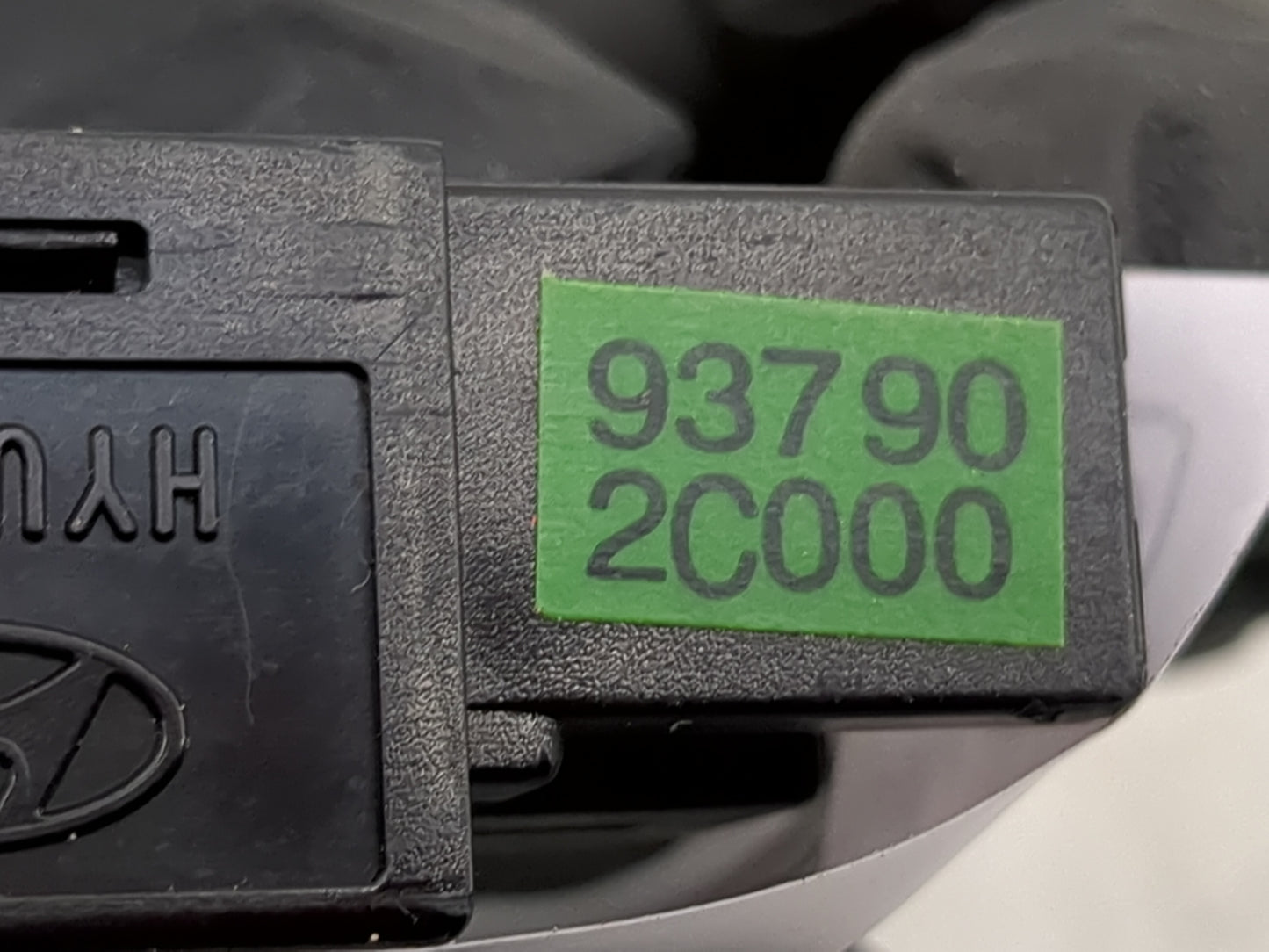 2008 Hyundai Tiburon Hazard Switch 93790 2c000 - Oemusedautoparts1.com