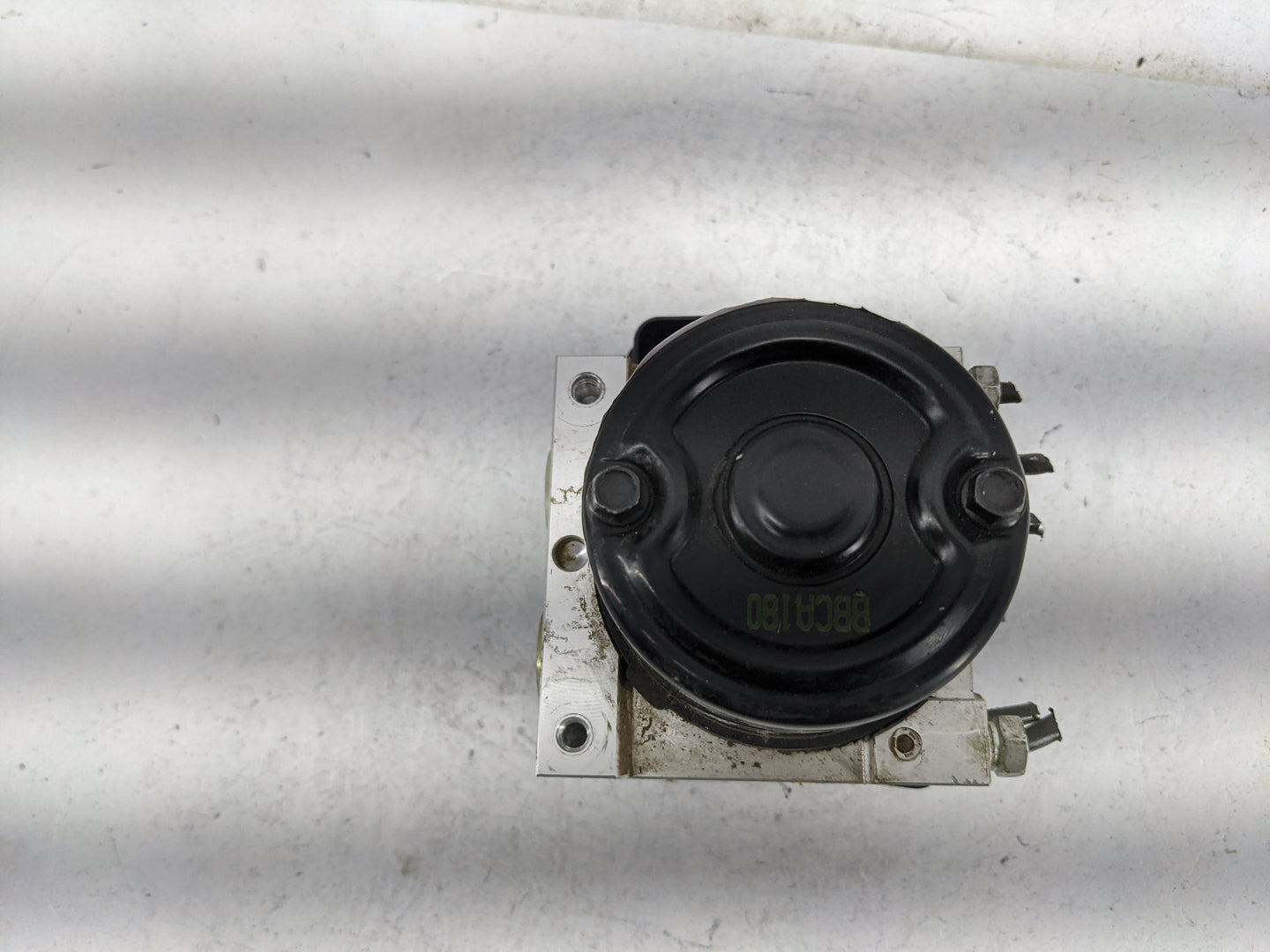 2005-2008 Hyundai Tiburon ABS Pump Control Module Replacement P/N:58920-2C600 BH60106900 Fits Fits 2005 2006 2007 2008 OEM U