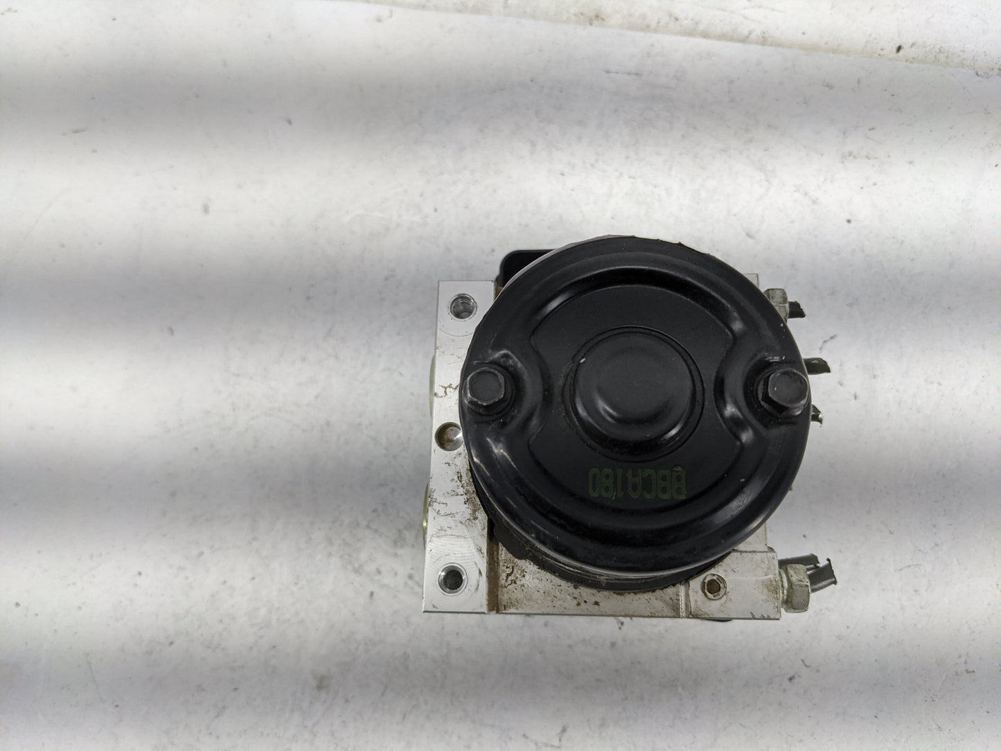 2005-2008 Hyundai Tiburon ABS Pump Control Module Replacement P/N:58920-2C600 BH60106900 Fits Fits 2005 2006 2007 2008 OEM U