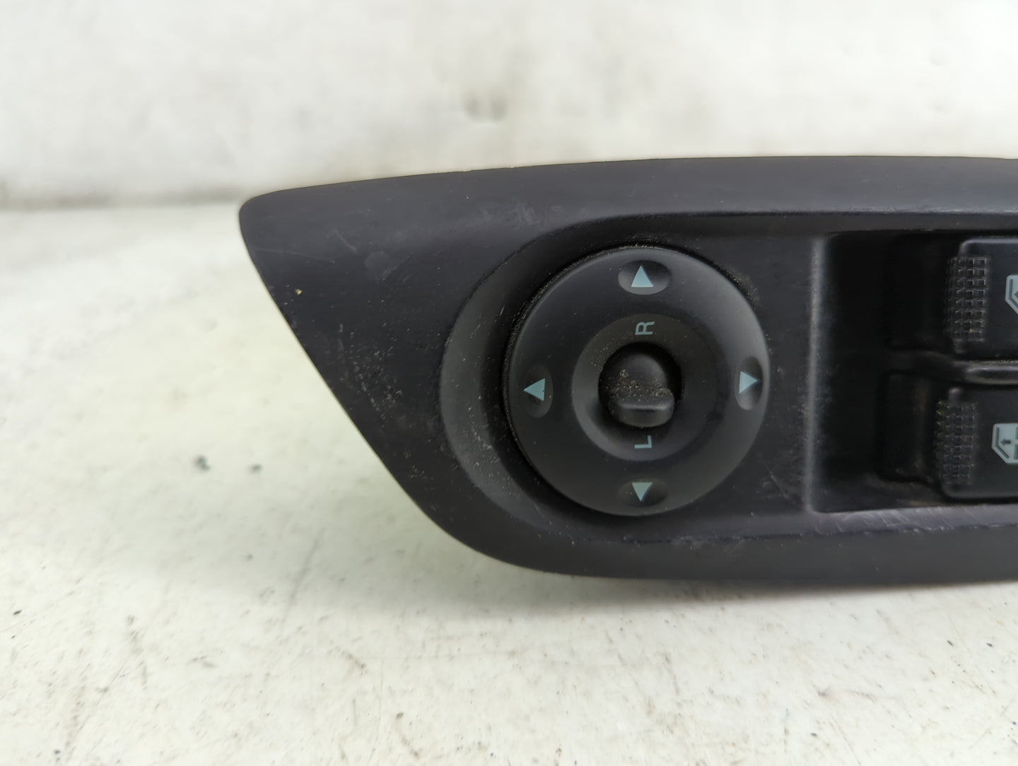2003-2008 Hyundai Tiburon Master Power Window Switch Replacement Driver Side Left P/N:93570-2C500 Fits OEM Used Auto Parts -