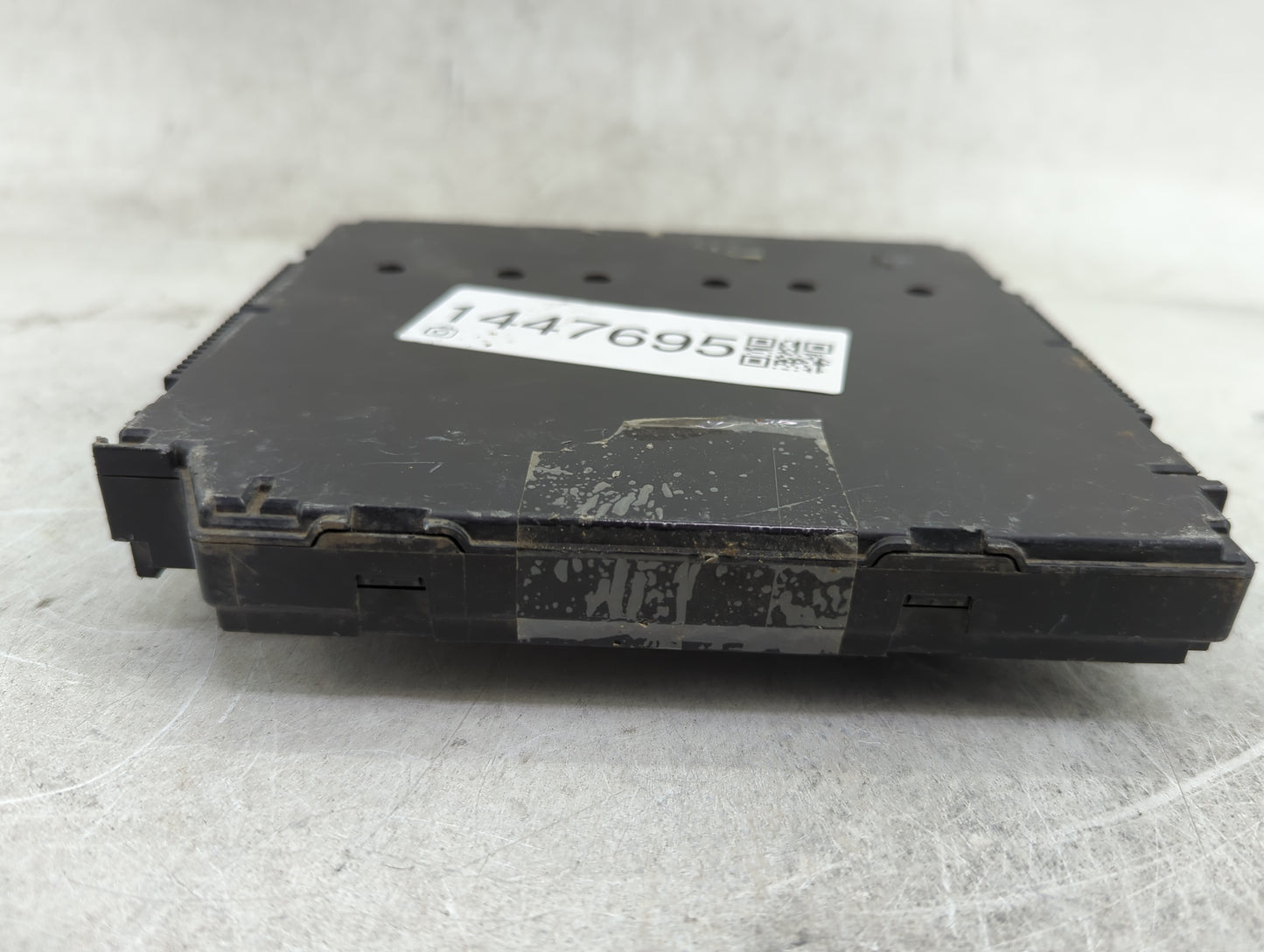 2007-2008 Hyundai Tucson Body Control Module Bcm Inner Cabin Fuse Box - Oemusedautoparts1.com