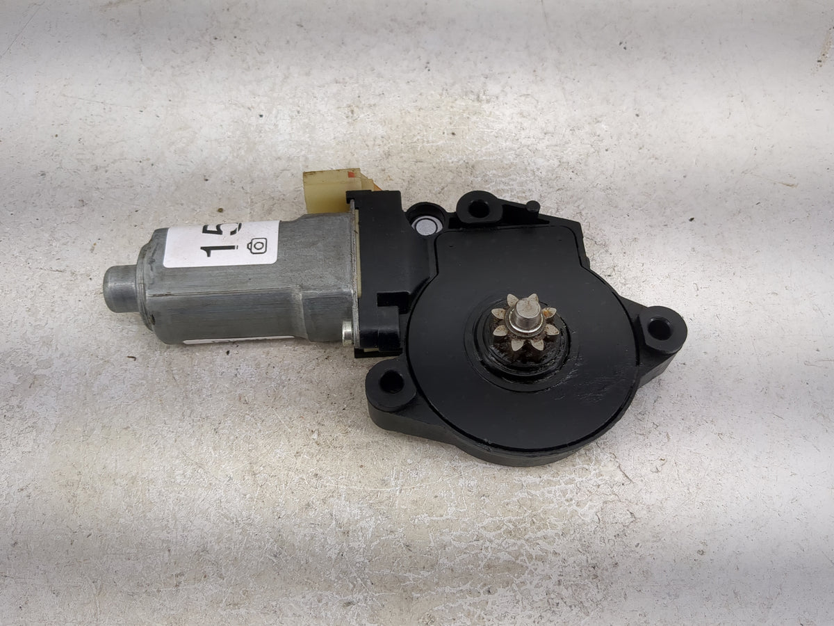 2005-2009 Hyundai Tucson Passenger Front Right Power Window Motor - Oemusedautoparts1.com