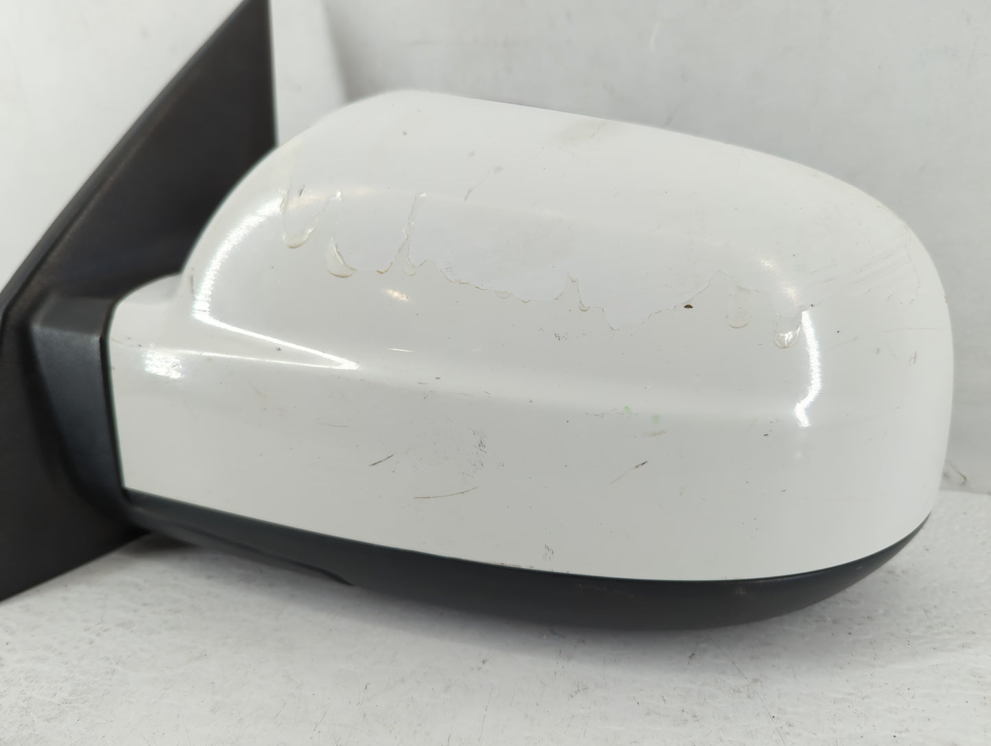 2005-2009 Hyundai Tucson Driver Left Side View Manual Door Mirror White - Oemusedautoparts1.com