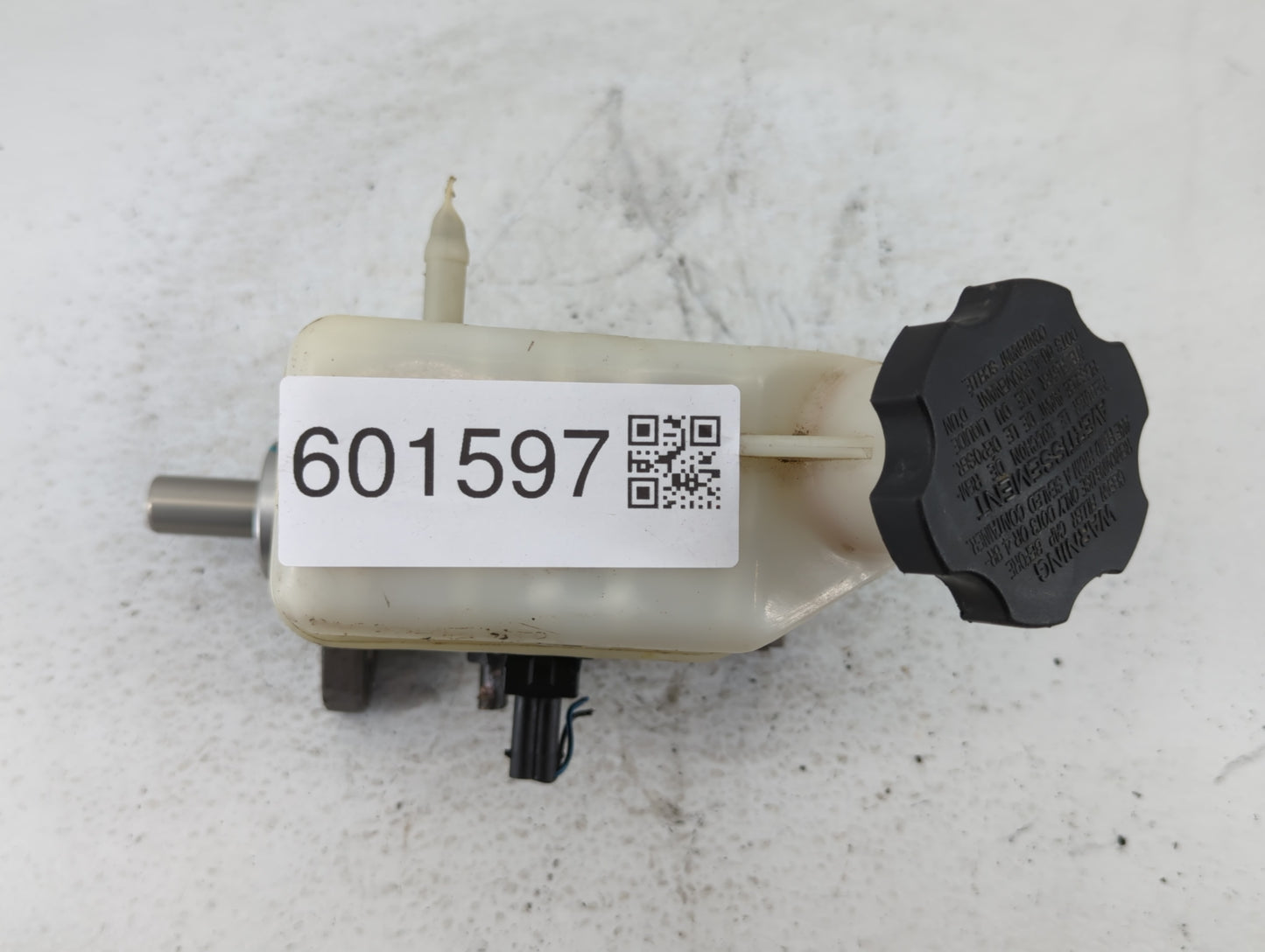 2005-2009 Hyundai Tucson Brake Master Cylinder - Oemusedautoparts1.com