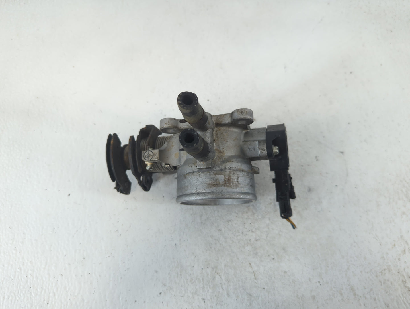 2005-2009 Hyundai Tucson Throttle Body P/N:3510023751 Fits Fits 2003 2004 2005 2006 2007 2008 2009 2010 OEM Used Auto Parts 