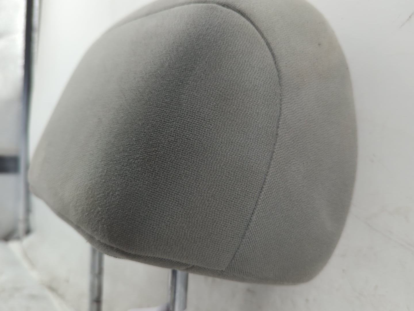 2007-2010 Hyundai Veracruz Headrest Head Rest Front Driver Seat Grey - Oemusedautoparts1.com