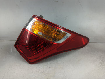 2007-2012 Hyundai Veracruz Tail Light Assembly Passenger Right OEM P/N:E132322 Fits Fits 2007 2008 2009 2010 2011 2012 OEM U