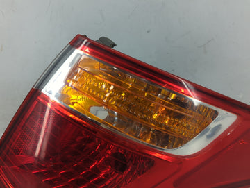 2007-2012 Hyundai Veracruz Tail Light Assembly Passenger Right OEM P/N:E132322 Fits Fits 2007 2008 2009 2010 2011 2012 OEM Used Auto Parts