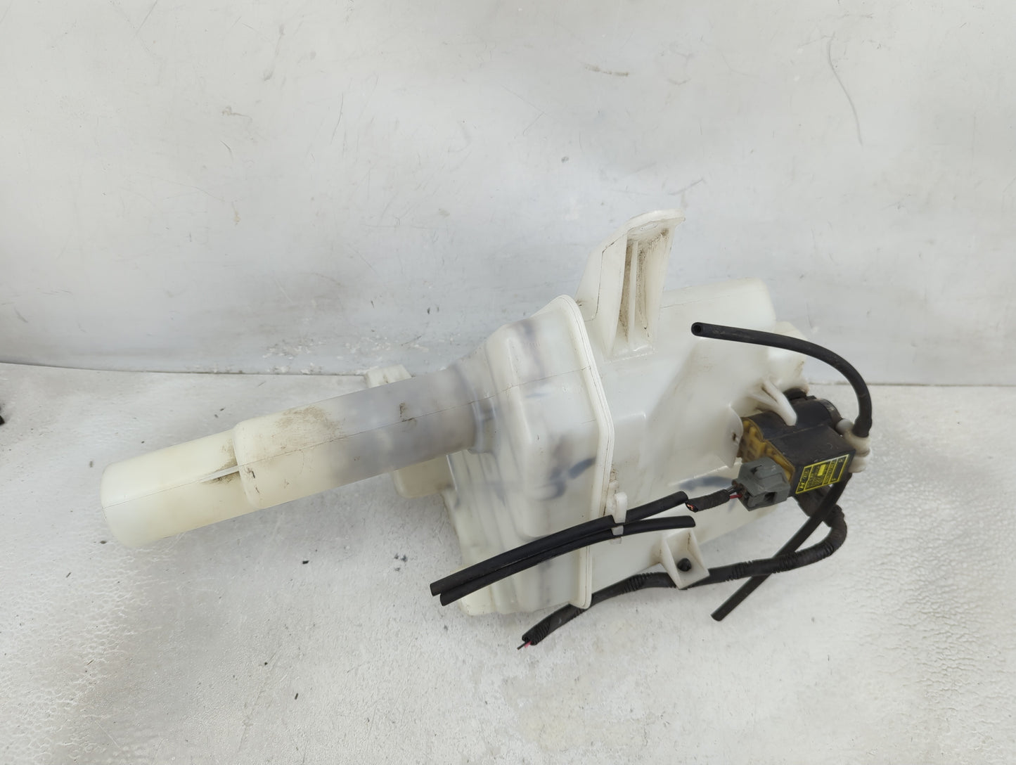 2007-2012 Hyundai Veracruz Windshield Washer Fluid Reservoir Bottle Oem - Oemusedautoparts1.com