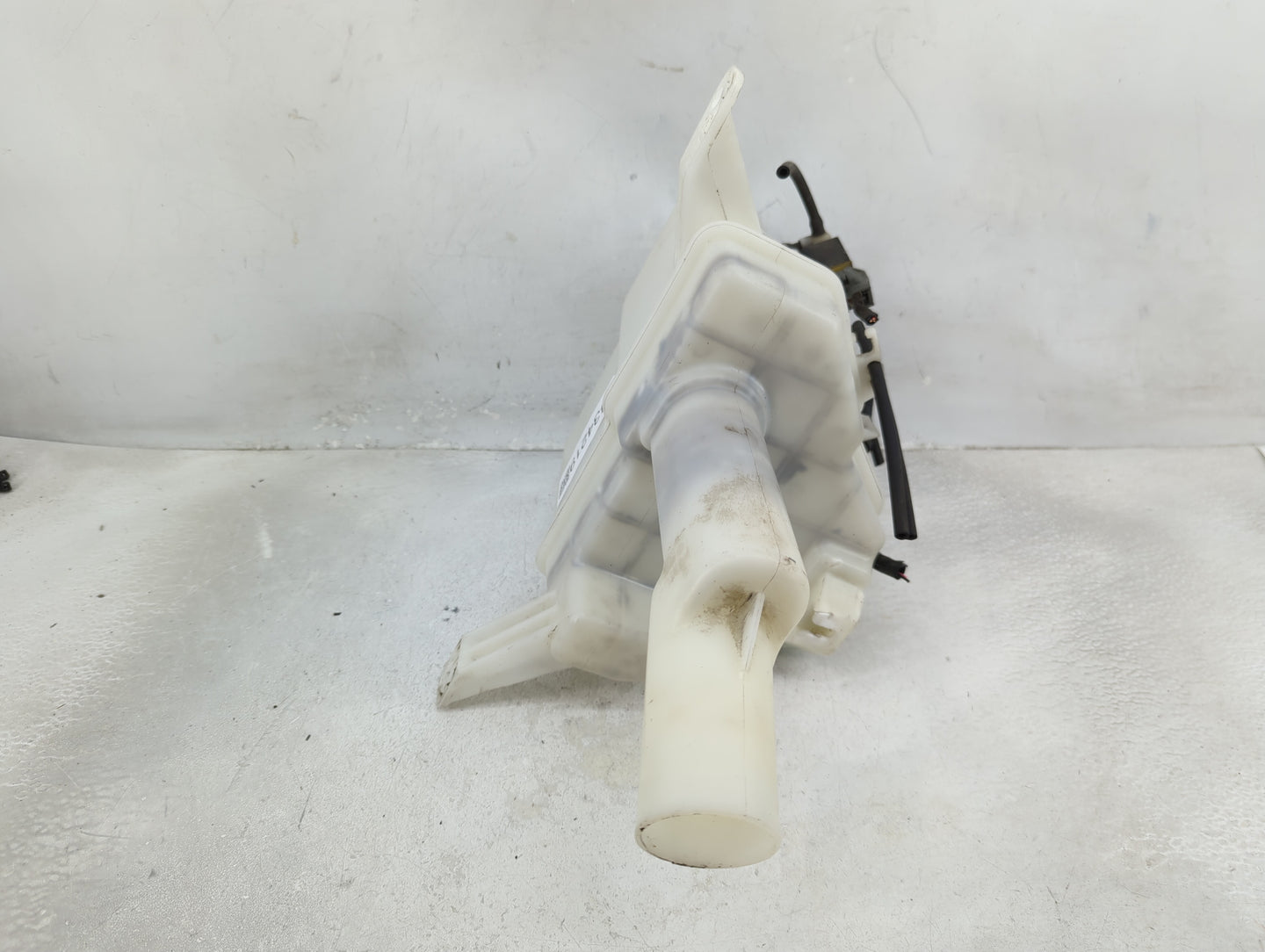 2007-2012 Hyundai Veracruz Windshield Washer Fluid Reservoir Bottle Oem - Oemusedautoparts1.com