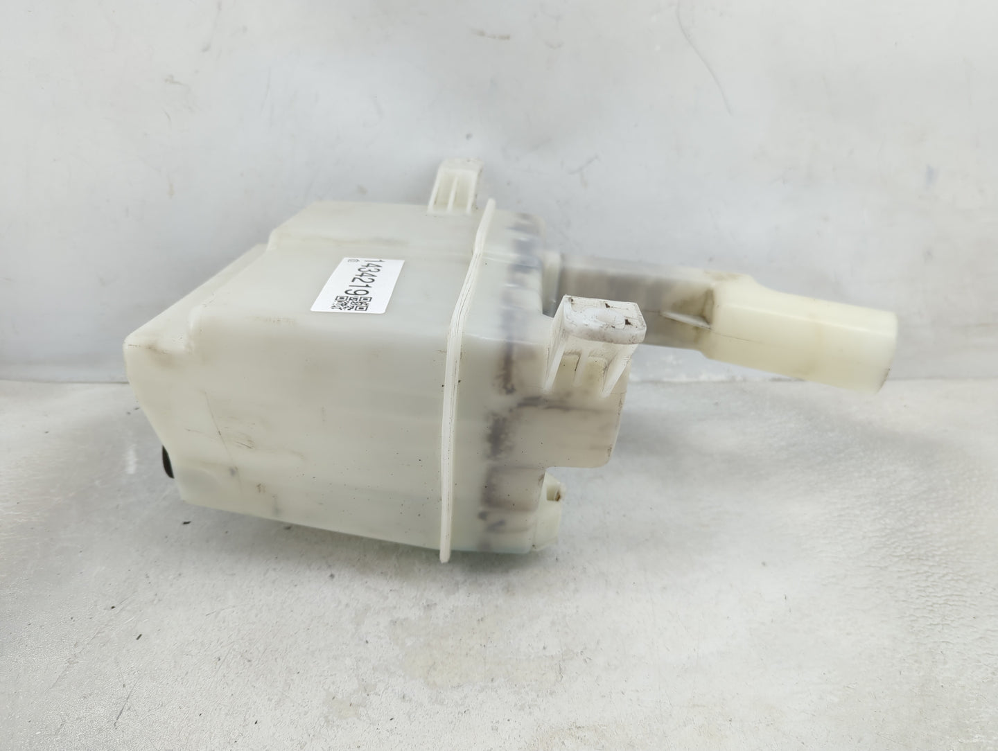 2007-2012 Hyundai Veracruz Windshield Washer Fluid Reservoir Bottle Oem - Oemusedautoparts1.com