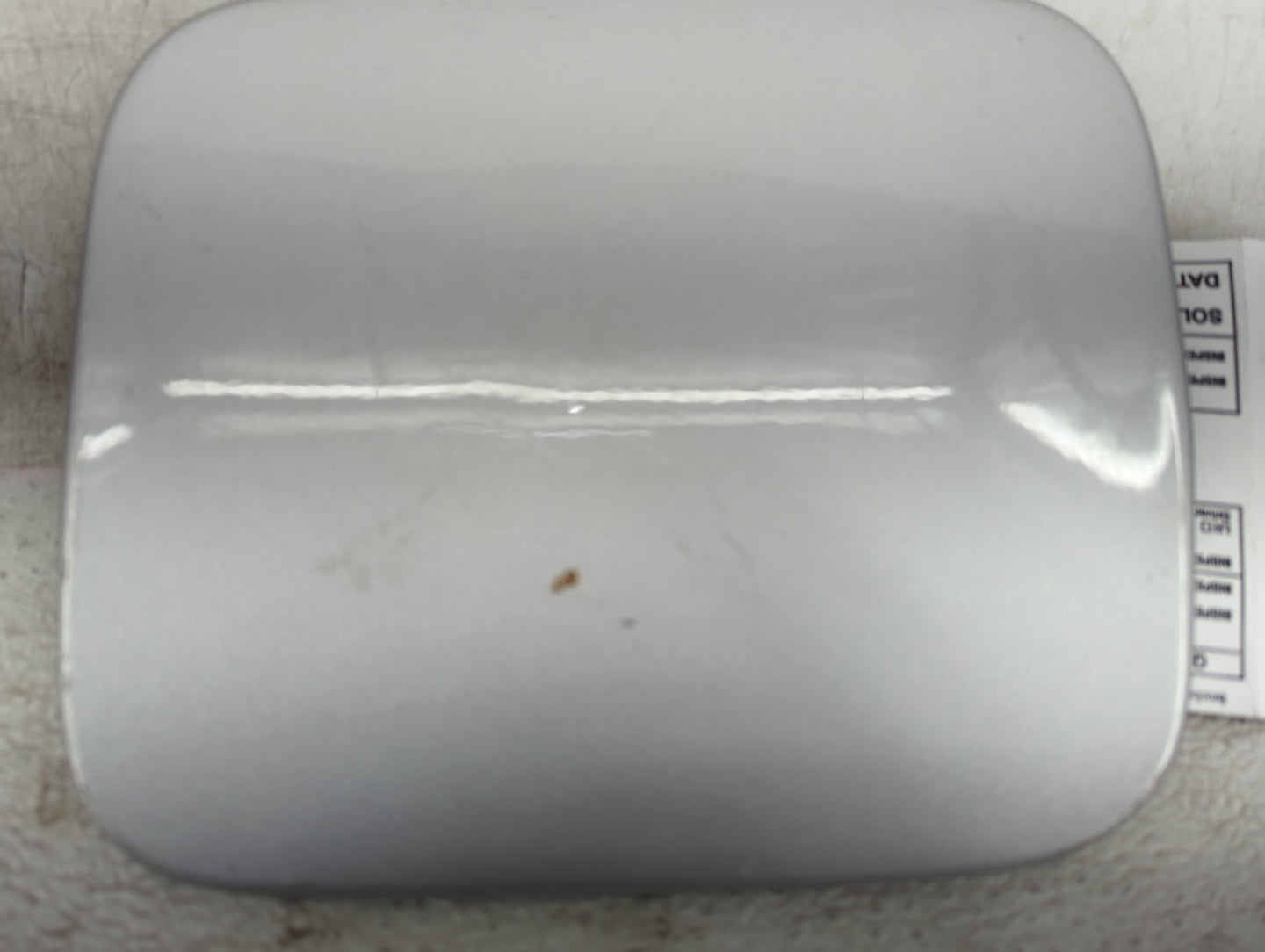 2008 Hyundai Veracruz Fuel Tank Door Lid Gas Tank Gray - Oemusedautoparts1.com