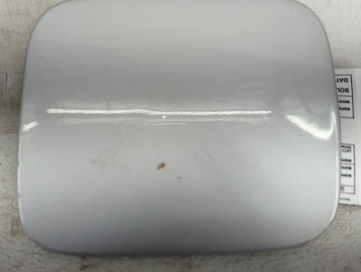 2008 Hyundai Veracruz Fuel Tank Door Lid Gas Tank Gray - Oemusedautoparts1.com
