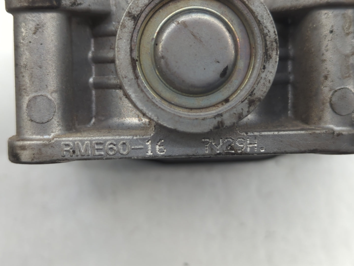 2008 Infiniti Ex35 Throttle Body P/N:RME60-16 Fits OEM Used Auto Parts - Oemusedautoparts1.com