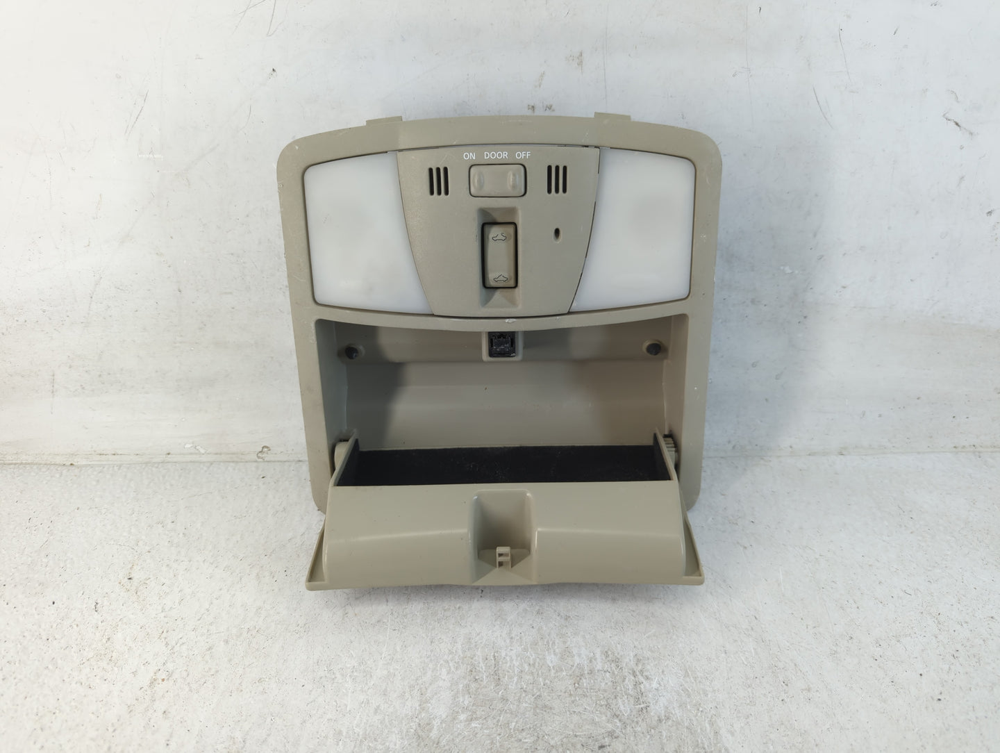 2008 Infiniti Ex35 Overhead Roof Console - Oemusedautoparts1.com