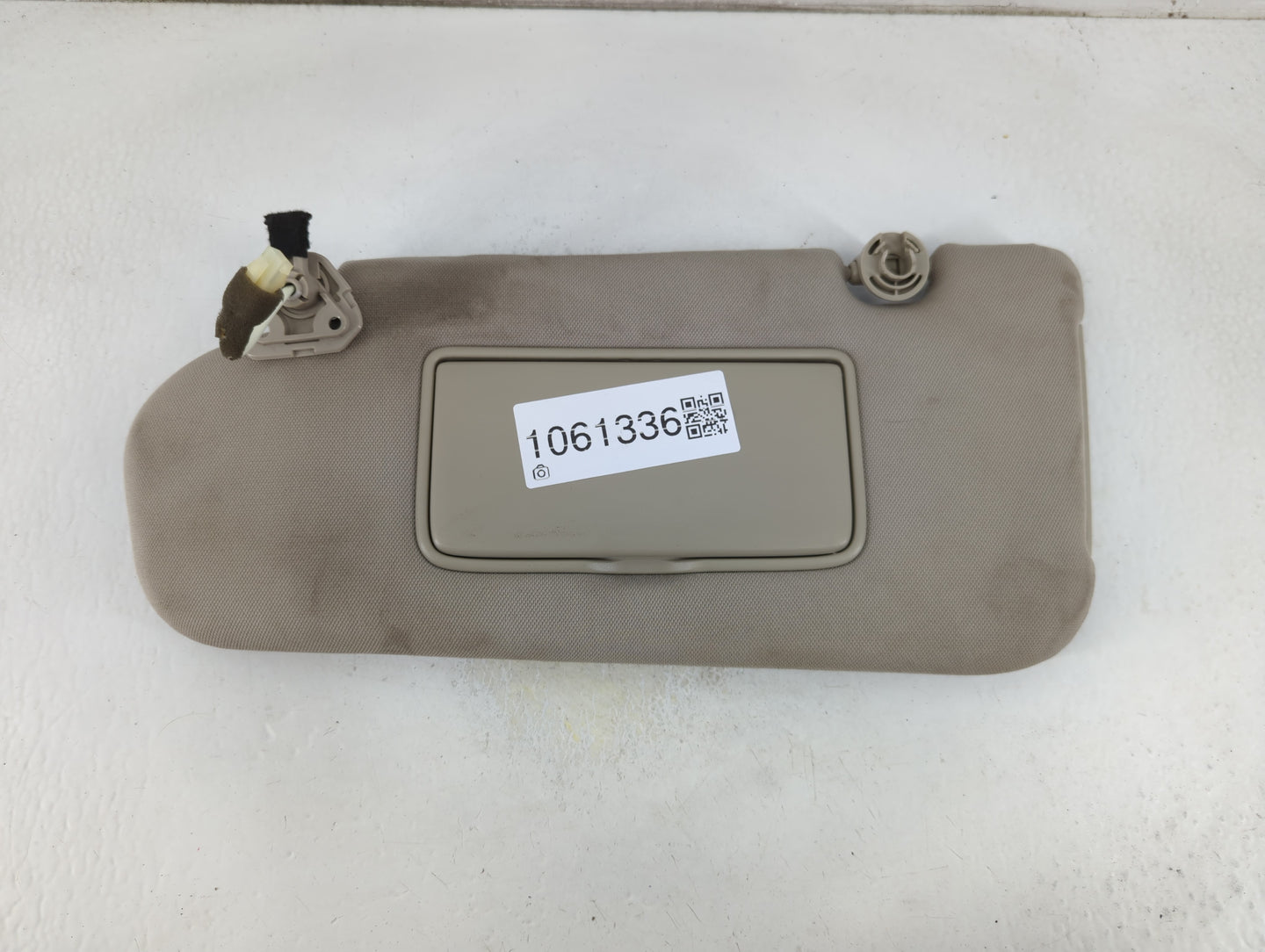 2006-2008 Infiniti Fx35 Sun Visor Shade Replacement Driver Left Mirror Fits Fits 2006 2007 2008 OEM Used Auto Parts - Oemuse