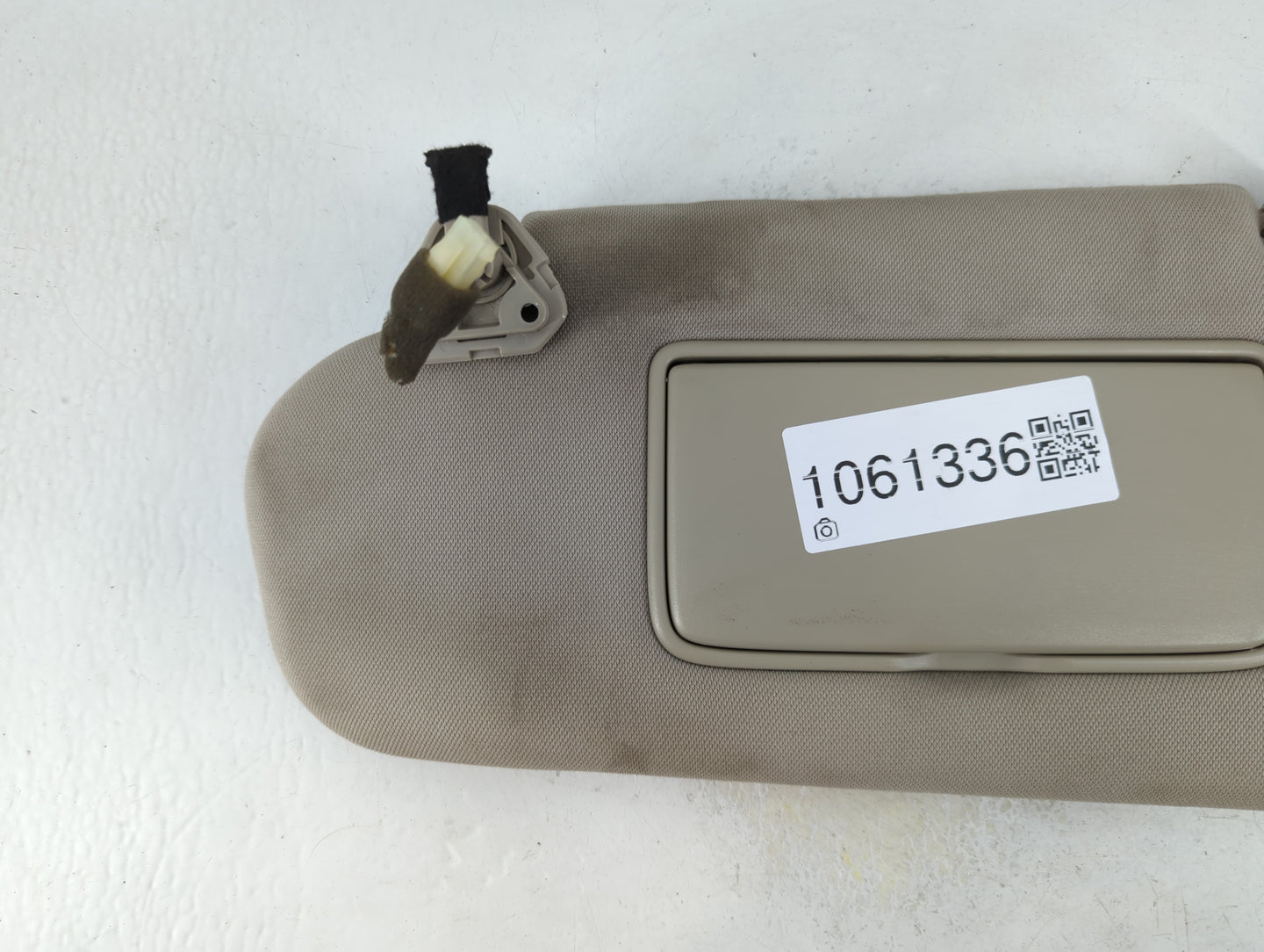 2006-2008 Infiniti Fx35 Sun Visor Shade Replacement Driver Left Mirror Fits Fits 2006 2007 2008 OEM Used Auto Parts - Oemuse