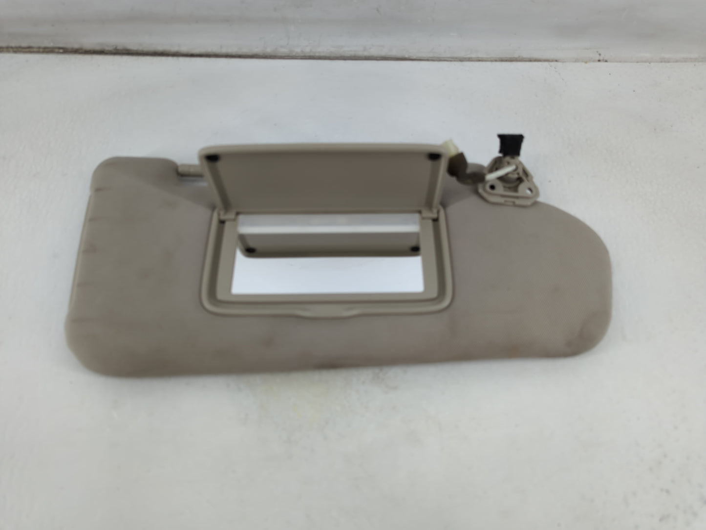 2006-2008 Infiniti Fx35 Sun Visor Shade Replacement Passenger Right Mirror Fits Fits 2006 2007 2008 OEM Used Auto Parts - Oe
