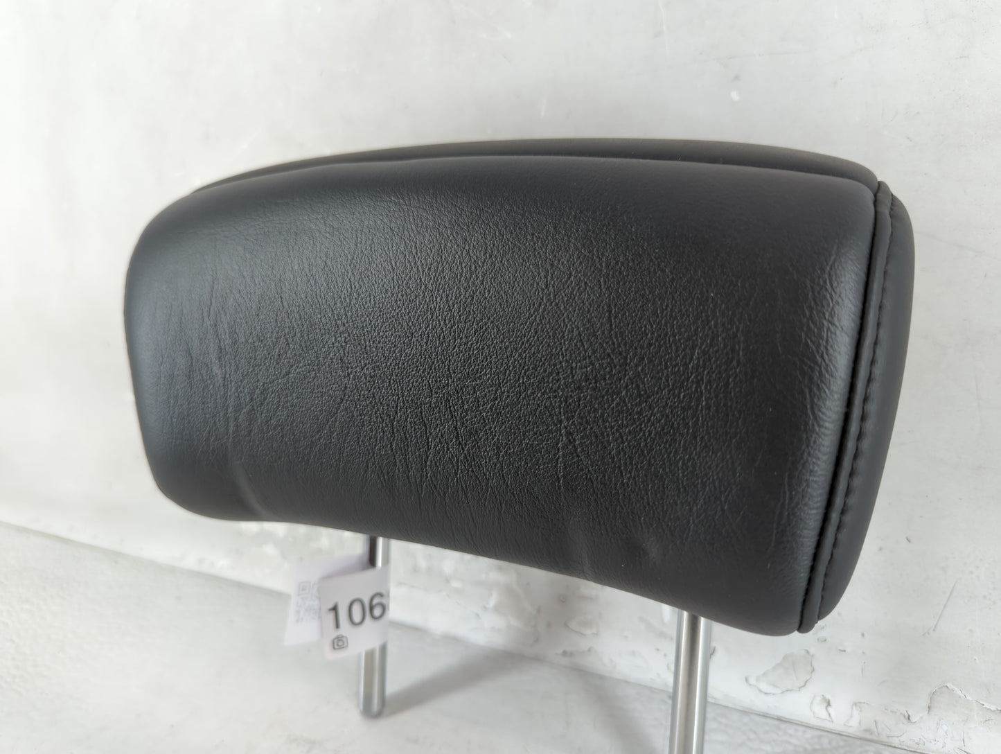 2007-2008 Infiniti Fx35 Headrest Head Rest Rear Seat Fits Fits 2007 2008 OEM Used Auto Parts - Oemusedautoparts1.com