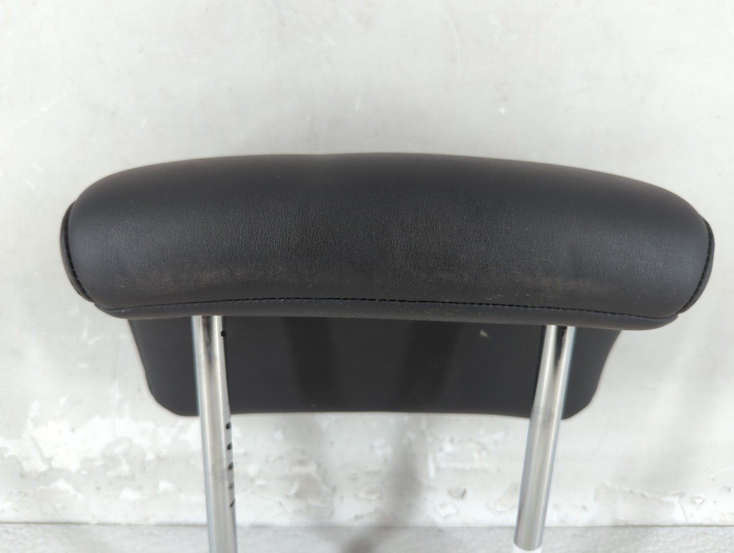 2007-2008 Infiniti Fx35 Headrest Head Rest Rear Seat Fits Fits 2007 2008 OEM Used Auto Parts - Oemusedautoparts1.com